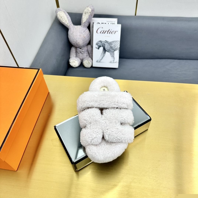 H**mes slippers